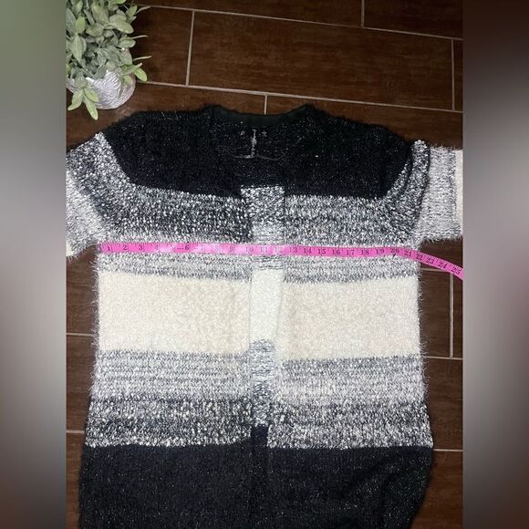 Allie&Rob black and Ivory eyelash open cardigan sz large - Picture 5 of 7
